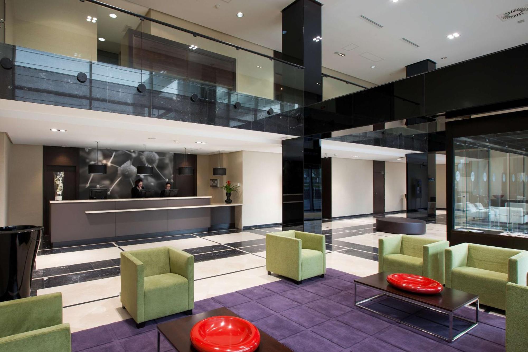 Nh Madrid Ribera Del Manzanares Hotel Екстериор снимка