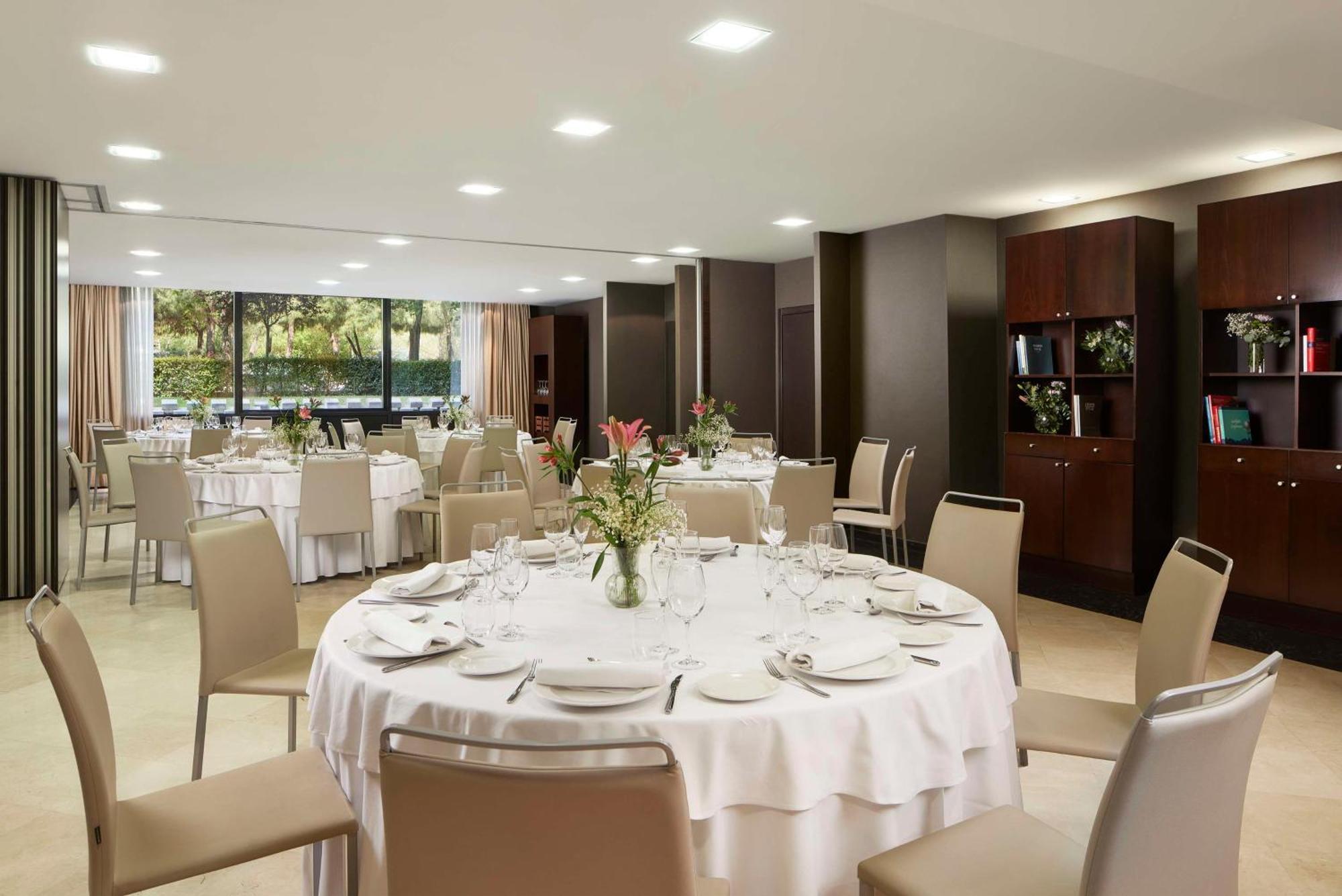 Nh Madrid Ribera Del Manzanares Hotel Екстериор снимка
