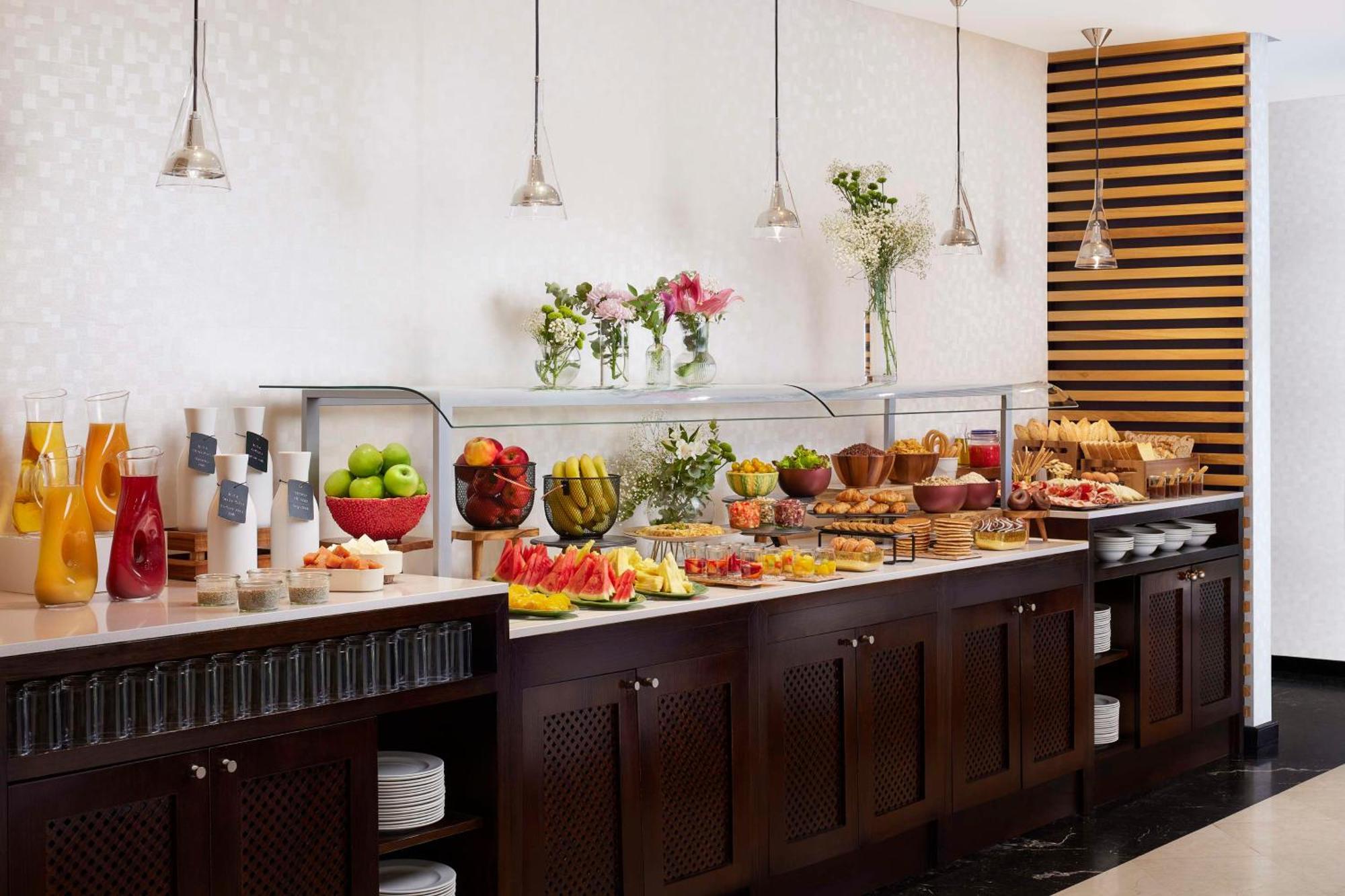 Nh Madrid Ribera Del Manzanares Hotel Екстериор снимка